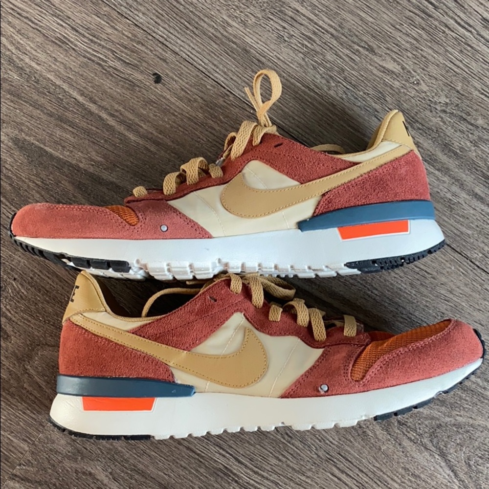 Nike archive 83.m